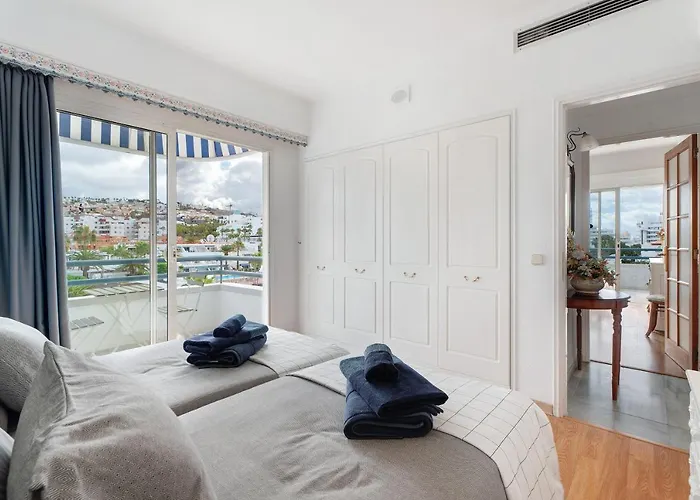 Club Atlantis With Views Costa Adeje (Tenerife)